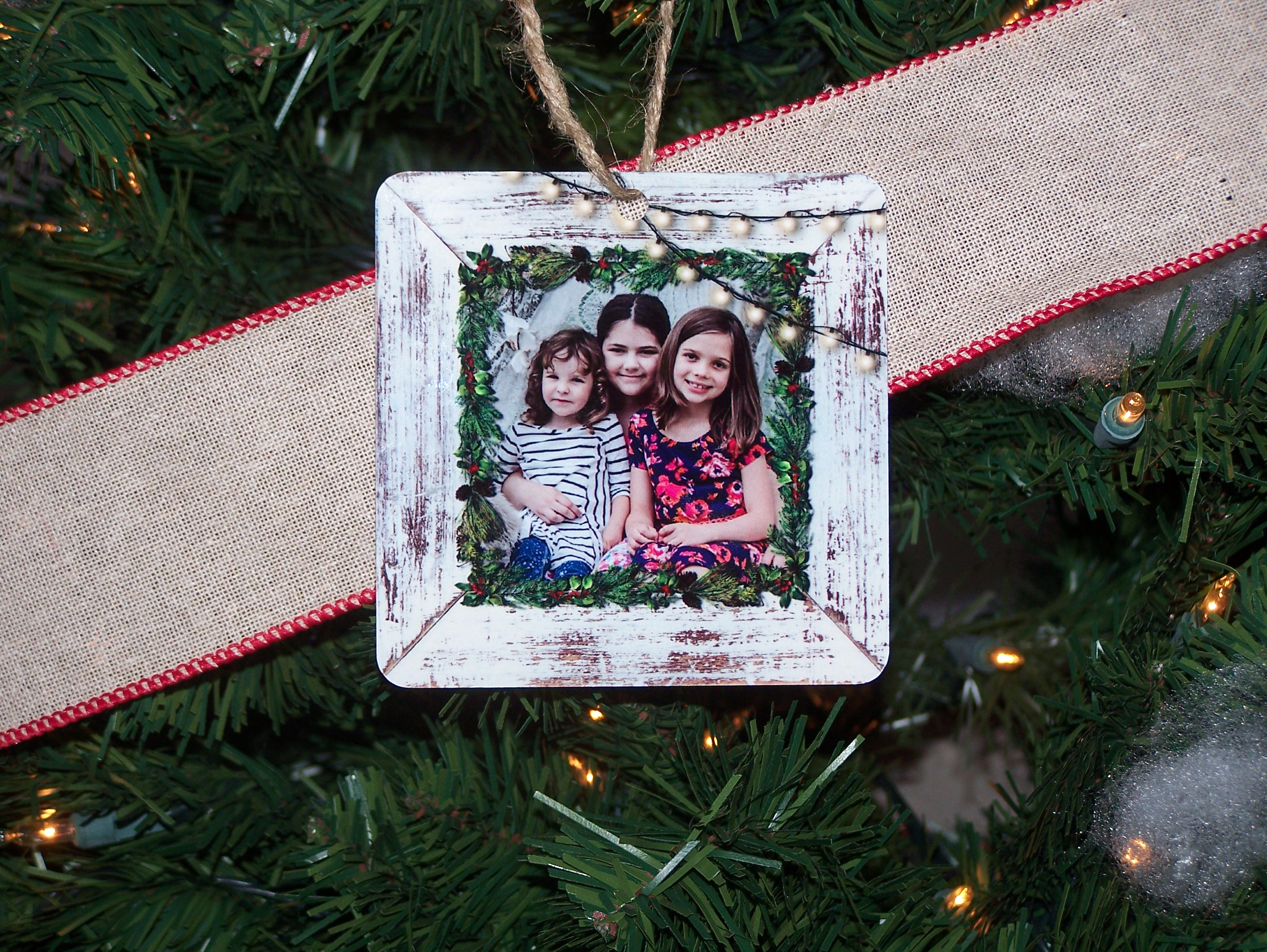 Aluminum ornament made with sublimation printing