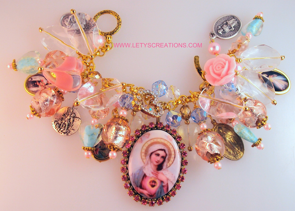 Mother Mary Queen of Heaven Cabochon made with sublimation printing