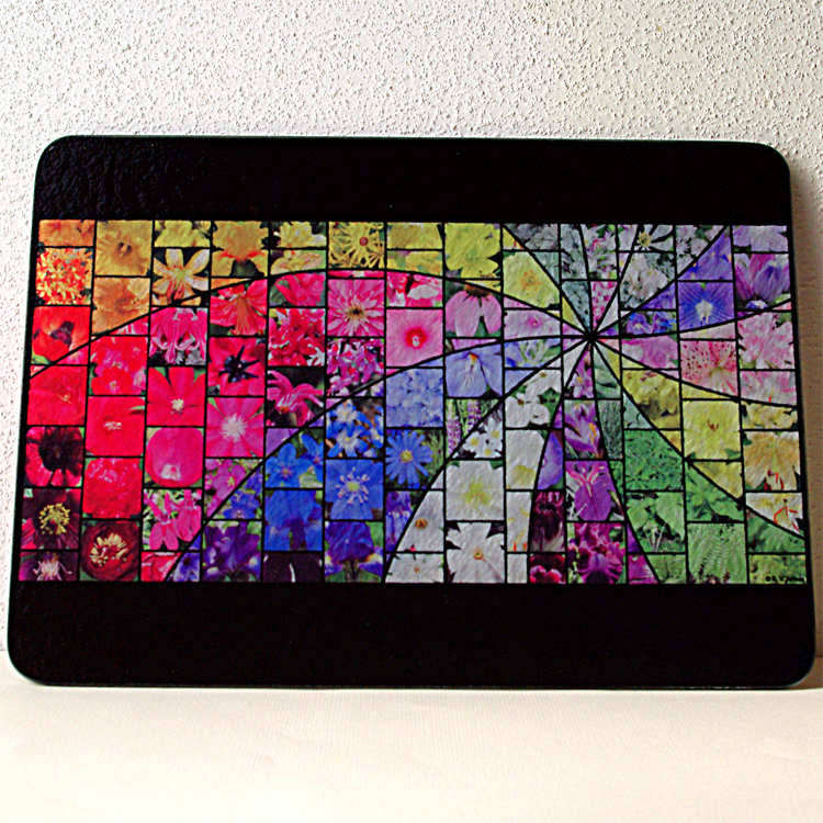 Garden mosaic glass cutting board made with sublimation printing