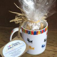 Original & playful, this mug is for the dog lover in you.
