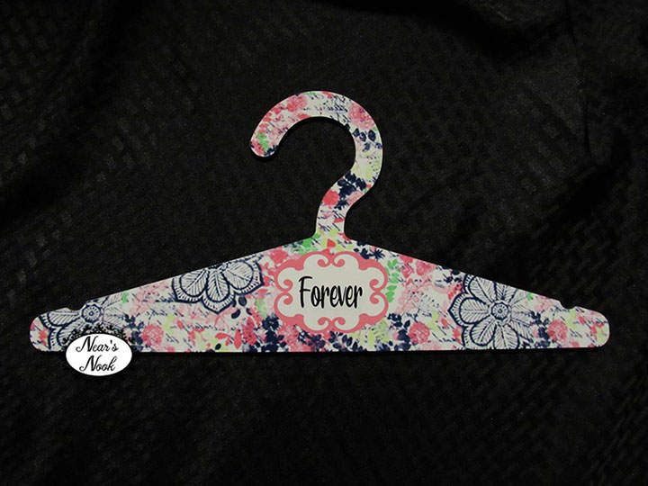 Hanger made with sublimation printing