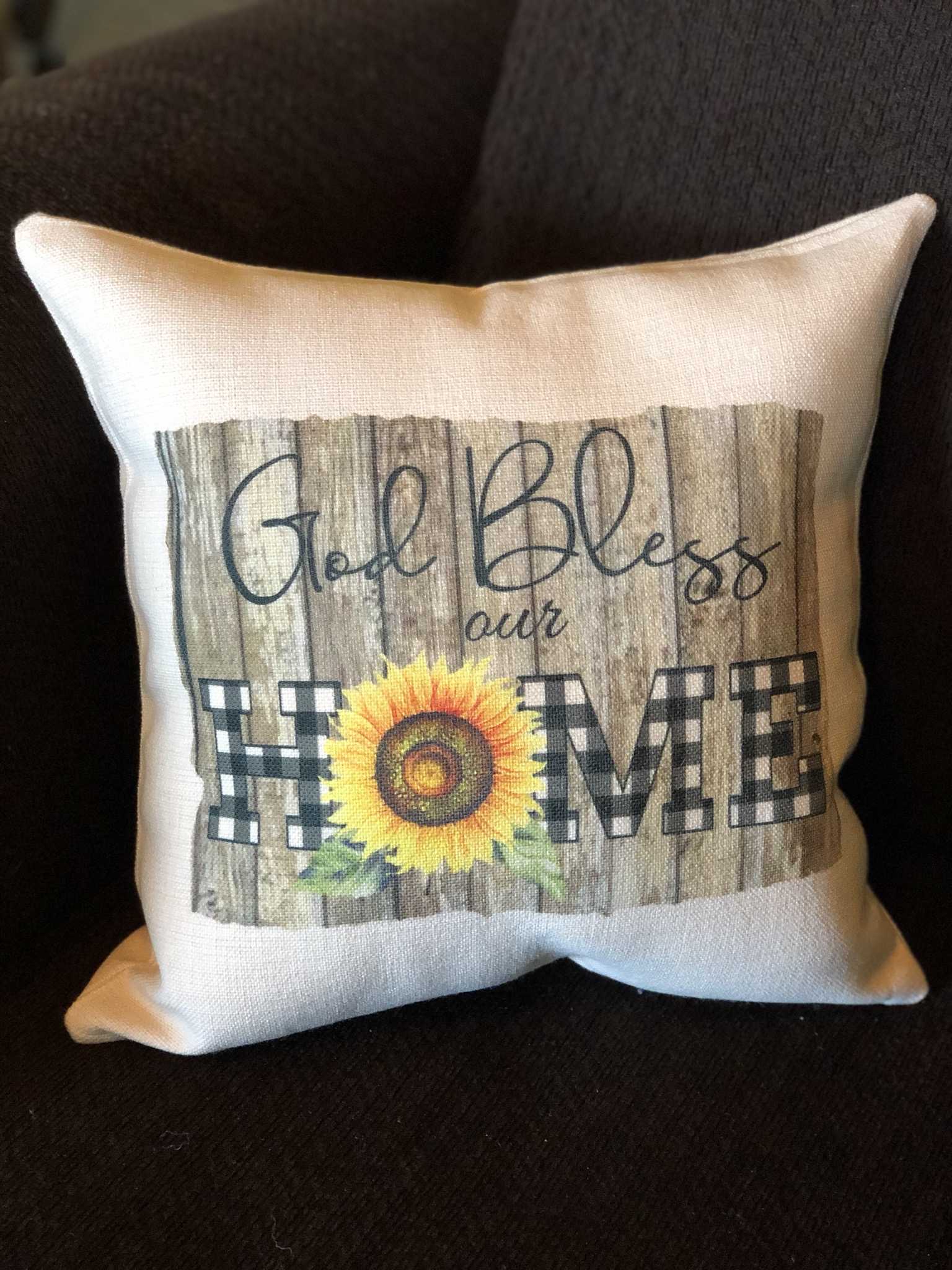 Spring is in the air and itâ€™s time to let the flowers bloom. 

First ever pillow cover. 
