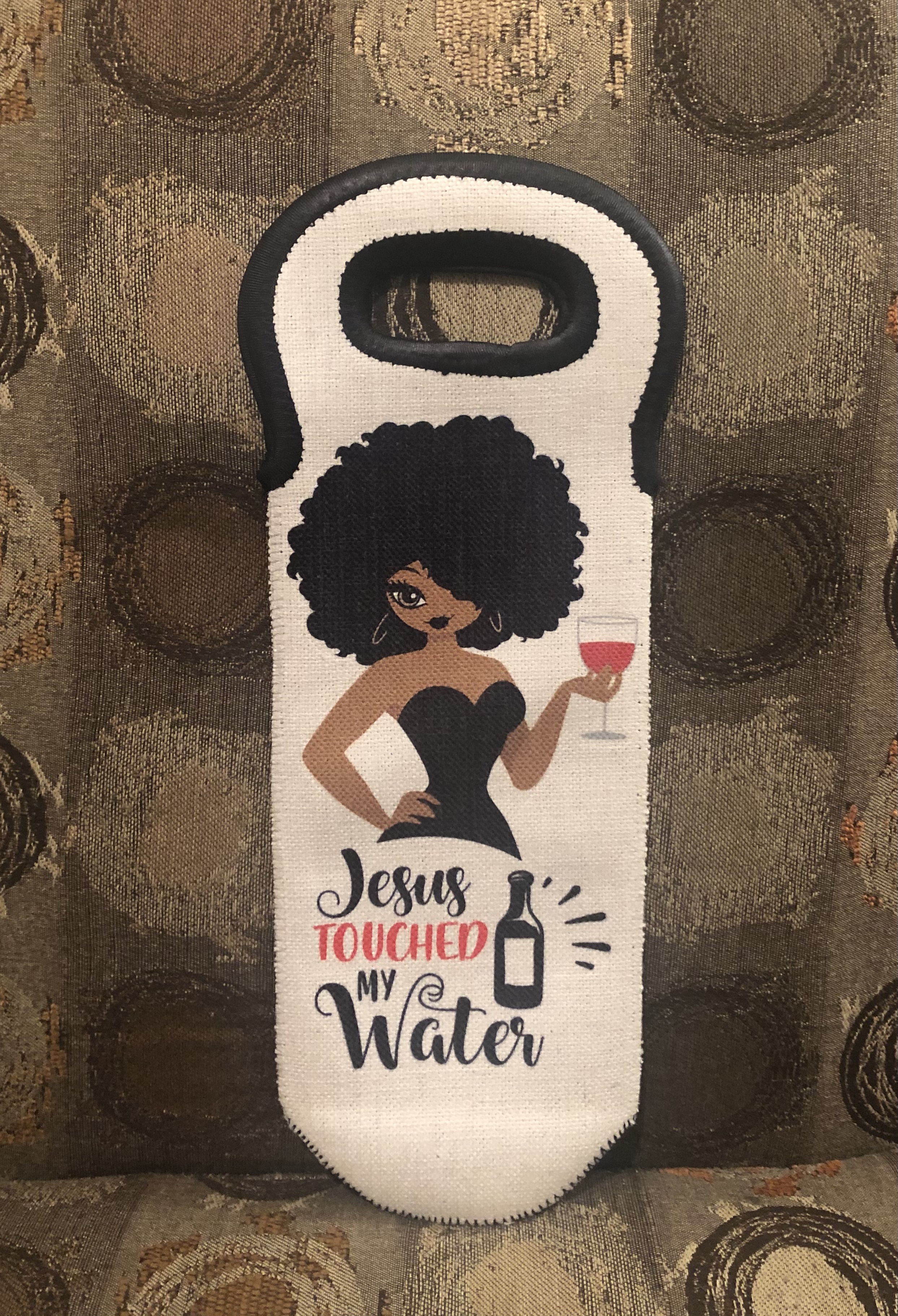 Wine totes for the holidays! This year we have all been faced with many challenges and can all 
