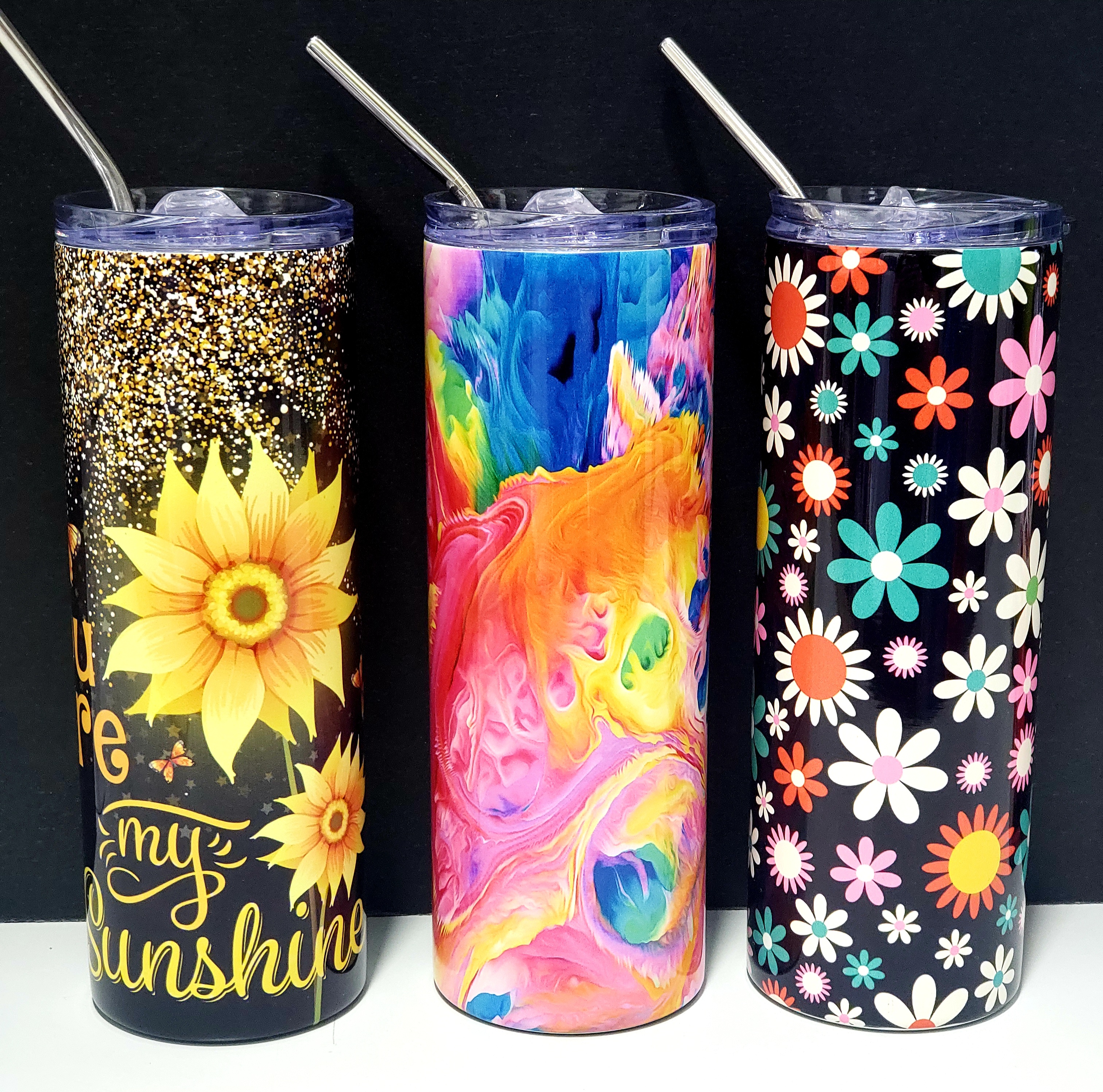 These cups are amazing!  I love to play with vibrant colors. 