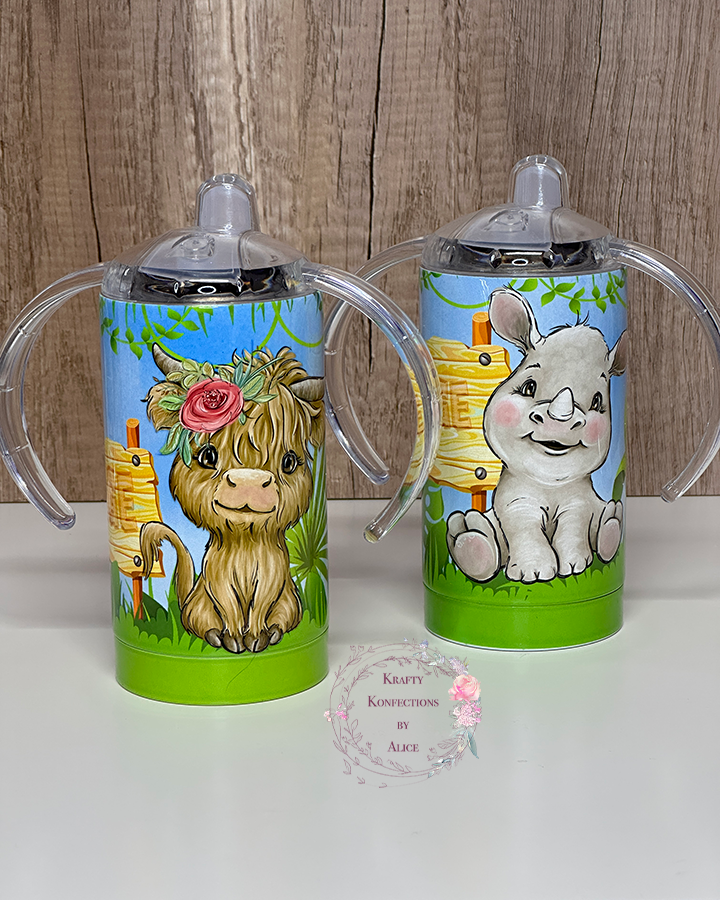 What toddler can resist drinking from these 13 oz sippy cups decorated with fun, playful jungle